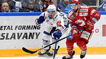 Domácí HC Kometa Brno (bílá) proti HC Oceláři Třinec (červená)