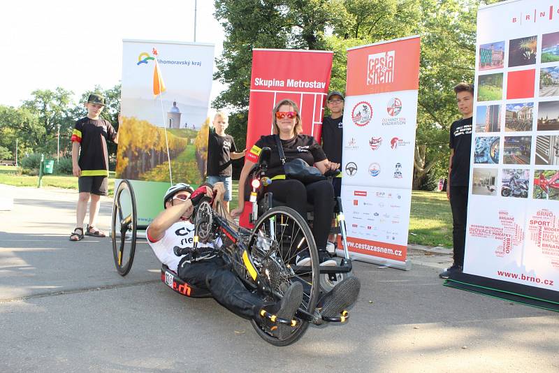 Miloš Bauer vyrazil z Brna na cyklistický maraton o délce 2222 kilometrů.