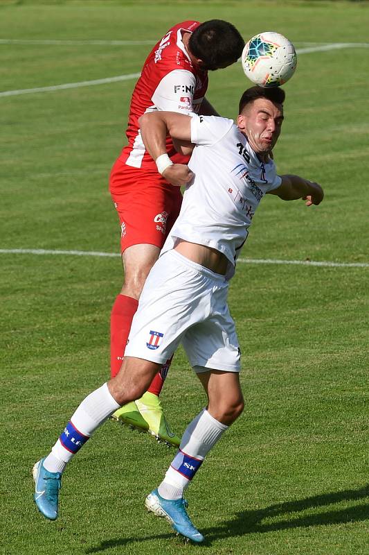 17.6.2020 - 24 kolo F:NL mezi domácí SK Líšeň v bílém a FK Pardubice