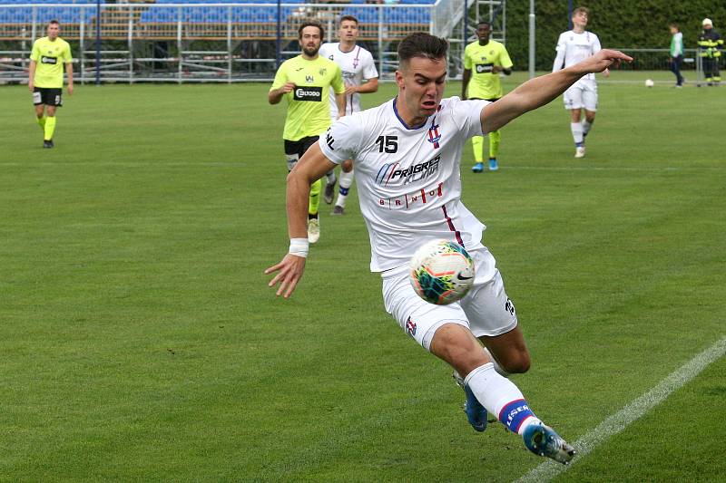 Rosice 05.10.2019 - domácí SK Líšeň v bílém (Martin Zikl) proti FK Ústí nad Labem