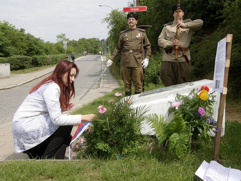 Před jedenasedmdesáti lety zachránil Brno před zatopením a málem obětoval život. Tak si lidé pamatují hrázného Františka Šikulu. Už sedmatřicet let si jeho památku připomínají. Naposledy v sobotu v jedenáct hodin dopoledne.