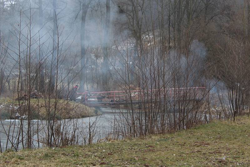 Nadšenci vojenské historie předvedli ve Skalici nad Svitavou rekonstrukci bitvy z druhé světové války, při které Rudá armáda zaútočila na nacistické jednotky u řeky Wisly.