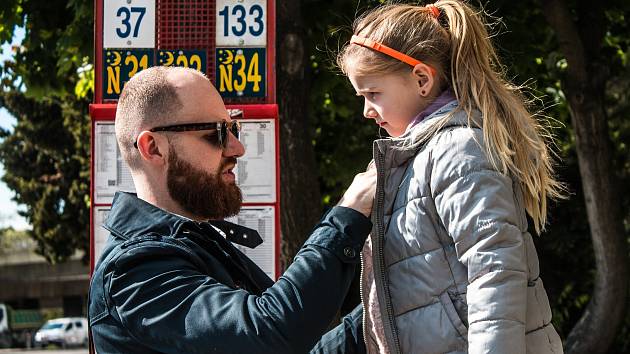 Šestiletá Agnes má dvěma tatínky, Martina (na snímku) a Filipa, kteří jsou registrovanými partnery necelé tři roky.