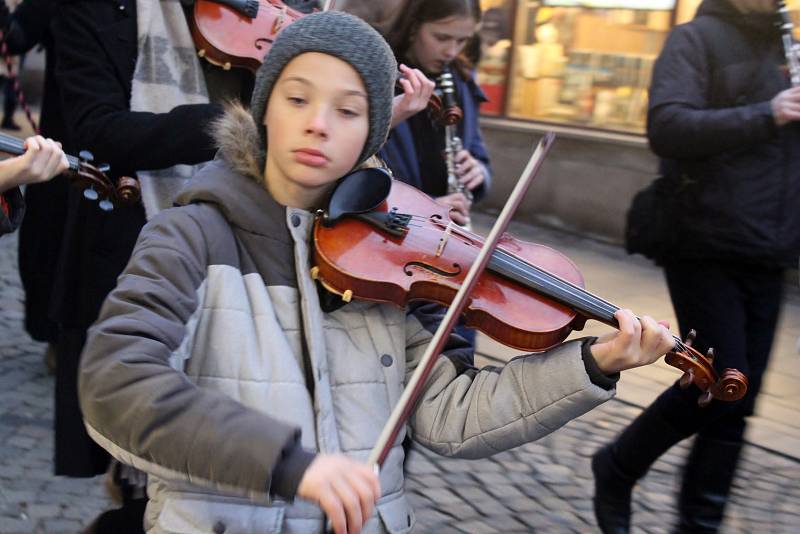 Tříkrálový průvod se třemi velbloudy prošel v úterý odpoledne centrem Brna.