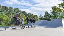 V lokalitě nad pivovarem na Starém Brně otevřeli ve středu nový skatepark.