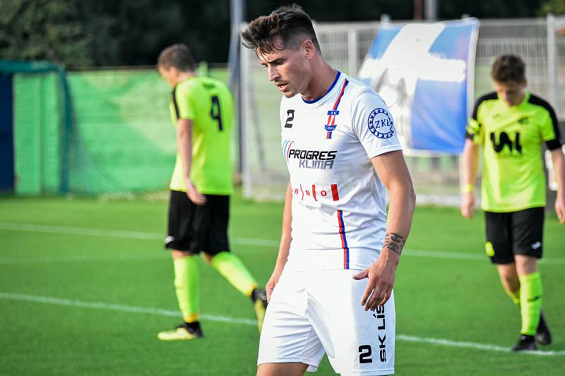 Líšeňští fotbalisté (v bílém) remizovali ve třetím kole FORTUNA:NÁRODNÍ LIGY na domácím hřišti s Ústím nad Labem 0:0.