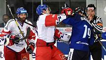 Úvodní zápas Carlson Hockey Games v brněnské DRFG aréně mezi Českou republikou v bílém a Finskem
