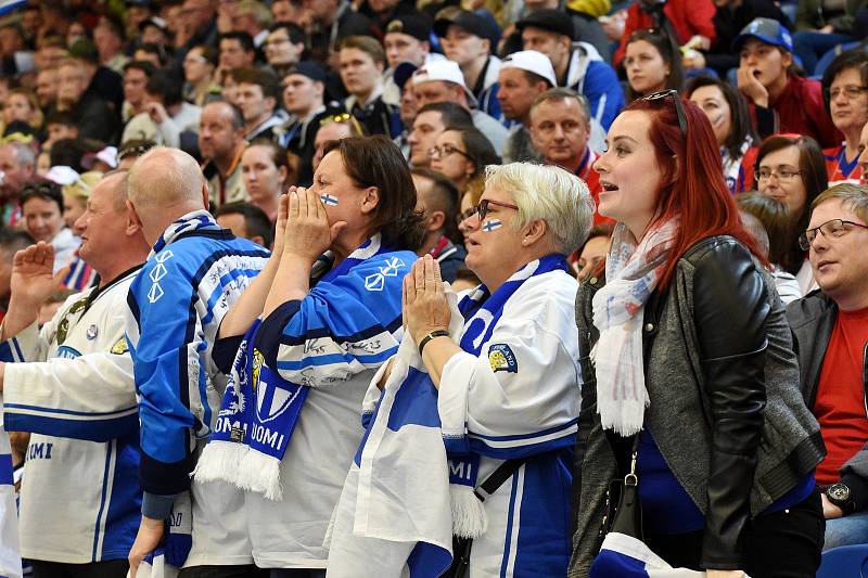 Úvodní zápas Carlson Hockey Games v brněnské DRFG aréně mezi Českou republikou  v bílém a Finskem