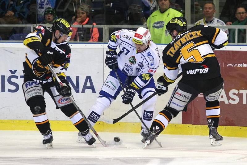 Hokejisté brněnské Komety prohráli v extraligovém semifinále i třetí zápas 0:3, nepomohla jim ani výhoda domácího prostředí.