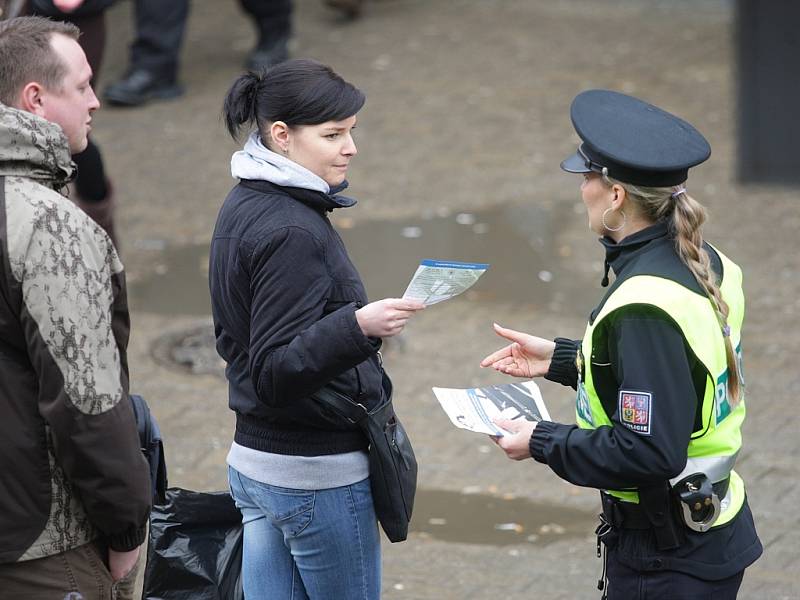 Policejní akce Kapsa v podchodu u brněnského hlavního vlakového nádraží.