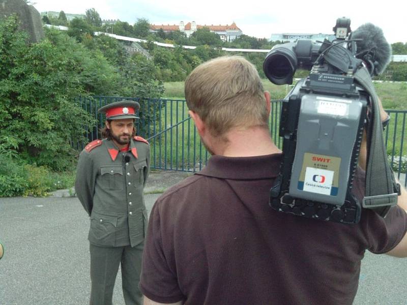 Na nudu si nestěžuje. Kapitán fotbalové Zbrojovky Pavel Zavadil se v pondělí změnil v četníka, ve středu se mu narodil druhý syn a v pátek ho čeká zápas na horké ostravské půdě.