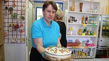 Kafárna Domova Olga na Blanensku, kde také pracují mentálně postižení.