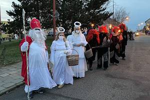 Mikulášskou obchůzku si užili v sobotu lidé v Ivančicích a Oslavanech.