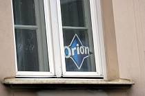 Hvězda Orion v okně