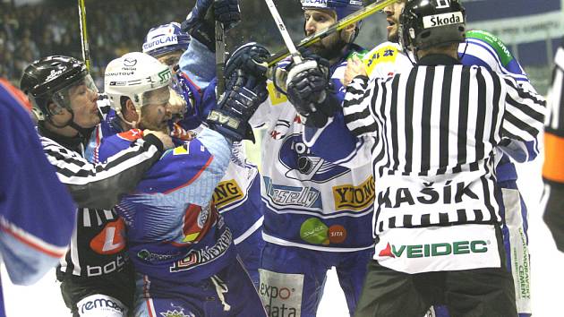 První zápas play off Brno versus Chomutov