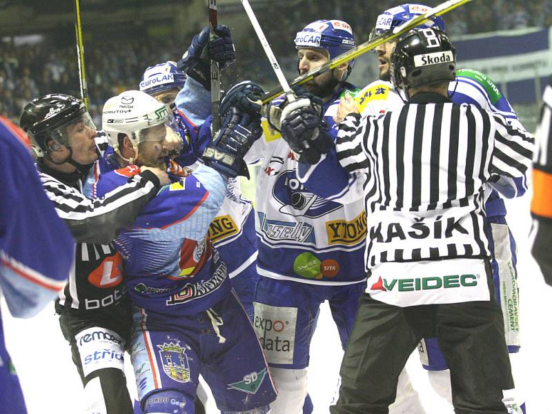 První zápas play off Brno versus Chomutov