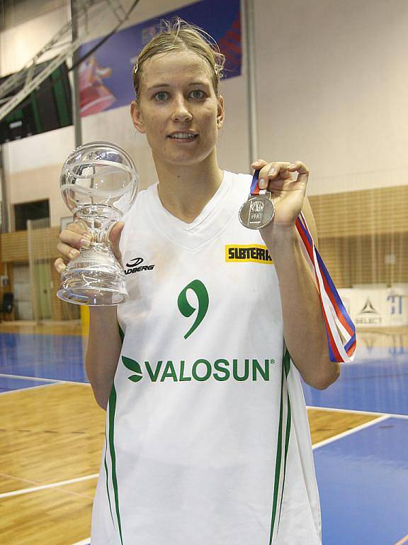 Basketbalistka Ivana Večeřová.