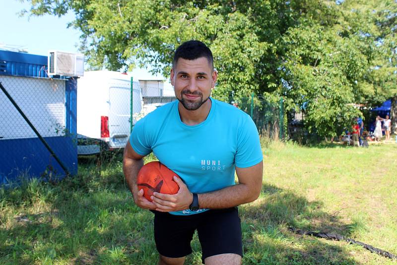 Pestrý program nabídl sobotní Festival na nábřeží. Konal se na několika místech podél řeky Svitavy od Bílovic po Tuřany. Součástí byla i neckyáda.