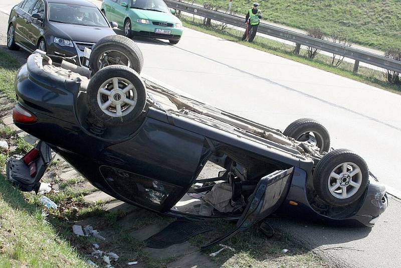 Nehoda na dálnici D2 ve směru na Brno.