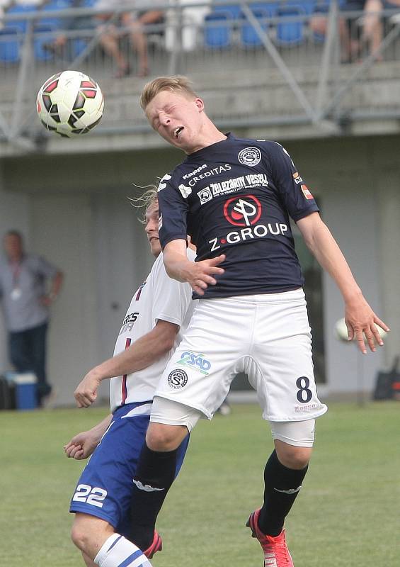 Fotbalisté Líšně v Moravskoslezské lize v posledních třech kolech soutěže porazili HFK Olomouc 5:0, rezervu mistrovské Sigmy 2:1 na jejím hřišti a v sobotu doma (na snímku) zakončili ročník výhrou 2:1 nad 1. FC Slovácko B. 