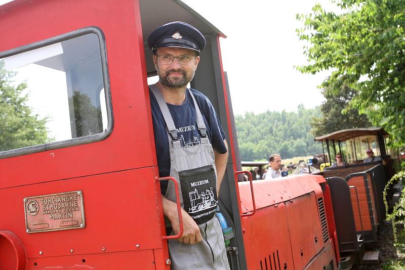 Mikroregion Kahan uspořádal v sobotu akci S párou za horníky. Připomněla historii těžby černého uhlí na Rosicku a Oslavansku.