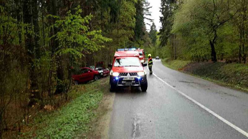 Nehoda osobního auta u Březiny na Vyškovsku.