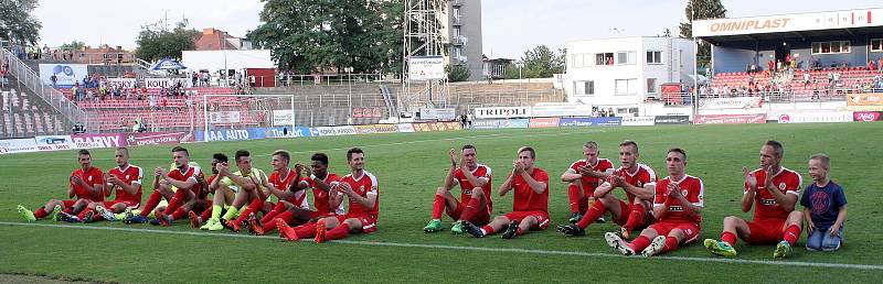 Fotbalisté brněnské Zbrojovky v prvním zápase po odvolání trenéra Svatopluka Habance zabrali a překvapili pražskou Spartu, kterou v pátém kole nejvyšší soutěže porazili 2:0.