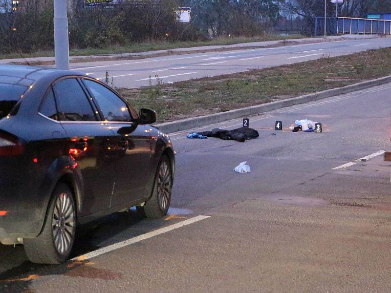 Šestapadesátiletou chodkyni v Černovické ulici v Brně srazilo auto. Nepřežila.