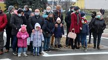 V Pohořelicích v neděli odpoledne odhalili Pohořelického kapra, který zdobí novou okružní křižovatku ve městě. Autorem je Pavel Valášek.