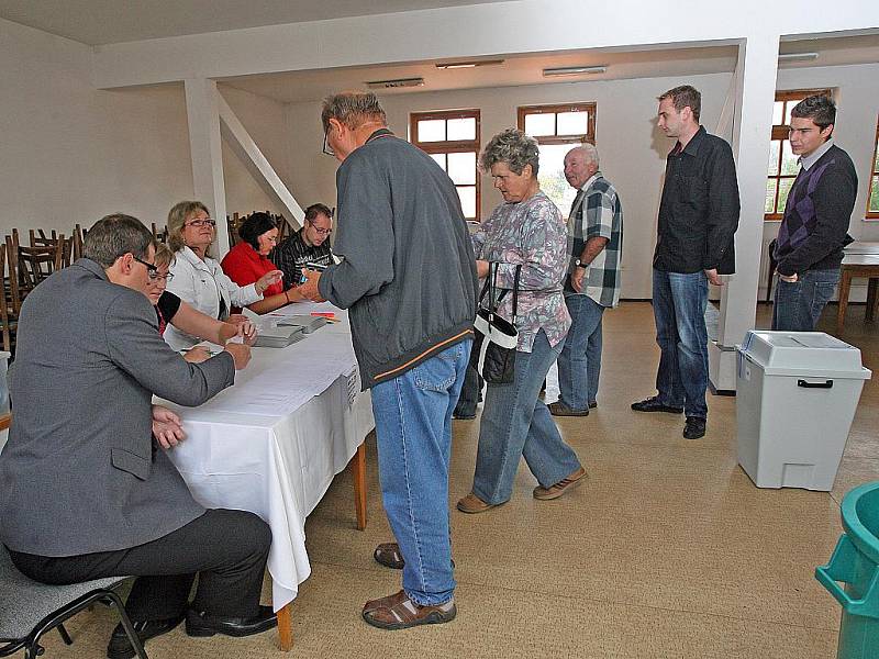 Obyvatelé Přízřenic a Dolních Heršpic hlasují o odtržení od města Brna.