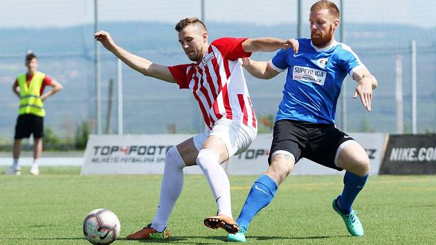 Blanensko (v modrém) v jarním utkání na hřišti Brno zvítězilo 4:2.