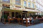 Zahrádky u restaurací v centru Brna se proměnily. Nová metodika sice začne platit až příští rok, někteří restauratéři se jí ovšem přizpůsobili už letos.