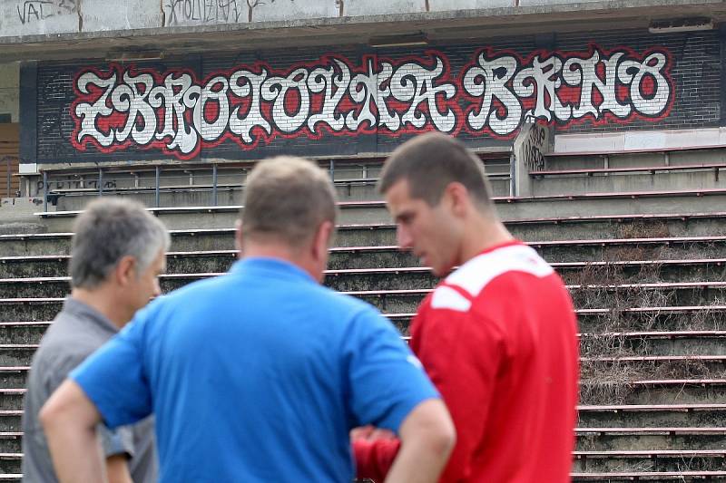 Za Lužánkami trénovali nadaní fotbalisté mladšího a staršího dorostu Zbrojovky.