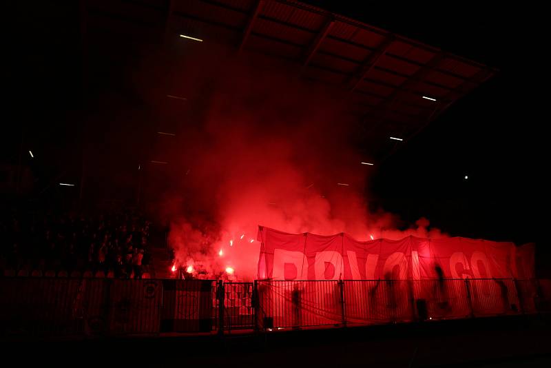 Hráči i dav šílí. Zbrojovka Brno postupuje do první ligy