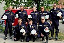 Sbor dobrovolných hasičů v Silůvkách - členové hasičské jednotky v roce 2007.