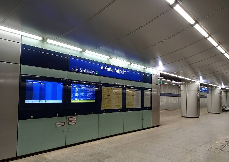 První cesta vlakového speciálu na vídeňské letiště z brněnského hlavního nádraží.