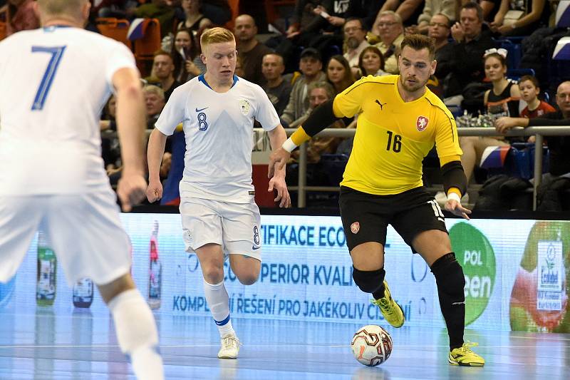 Kvalifikační turnaj na futsalové MS 2020 - ČR (červená) Slovinsko (bílá)