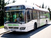 Oproti klasickým autobusům ušetří dopravní podnik s hybridbusy až třetinu nákladů.