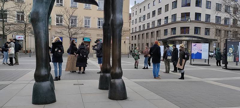 Demonstrace studentů Masarykovy univerzity proti zvyšujícím se cenám kolejnéhona konci února.