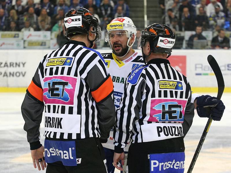 Hokejisté Komety zvládli třetí semifinále a v prodloužení porazili Spartu 3:2.