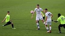 Líšeňští fotbalisté (v bílém) porazili v utkání 27. kola FORTUNA:NÁRODNÍ LIGY na domácím hřišti Prostějov 2:0.