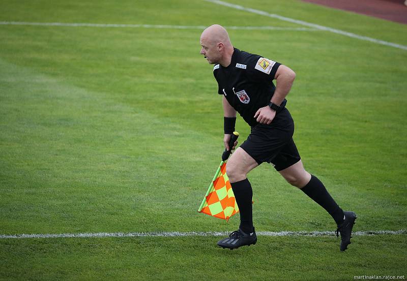 FORTUNA:NÁRODNÍ LIGA: Vyšehrad - Líšeň (bílé dresy) 1:1.