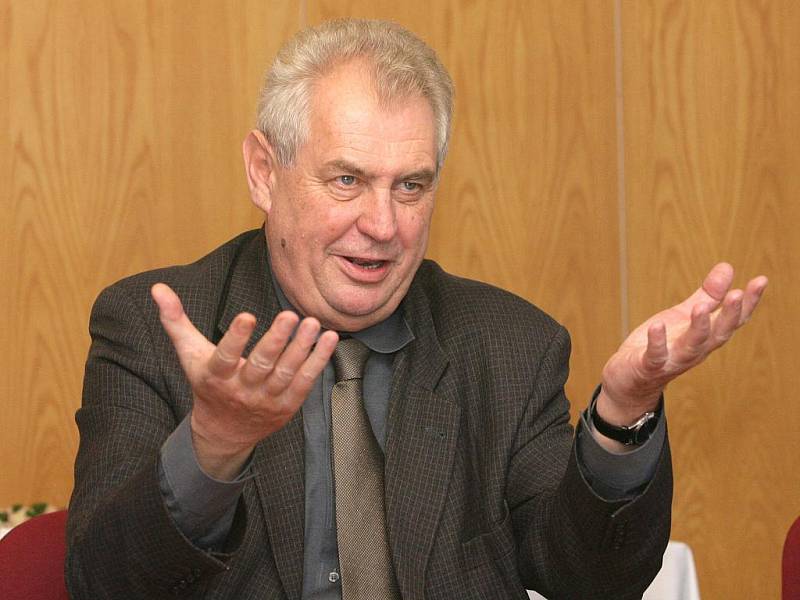 Strana práv občanů, kterou založil bývalý český premiér Miloš Zeman, volila krajské vedení.