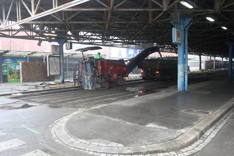Lednové opravy brněnského autobusového nádraží na Zvonařce, které také mohou mít vliv na vyšší prašnost.