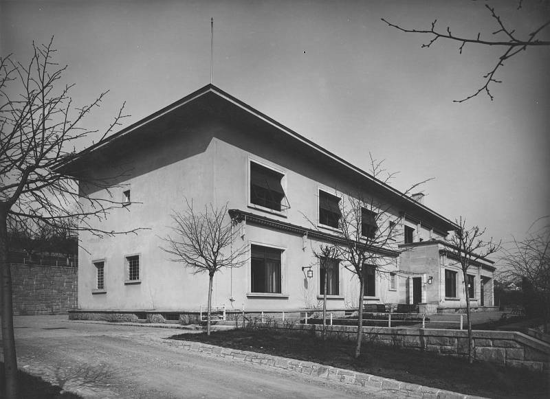 Brněnská vila Stiassni na historické fotografii.