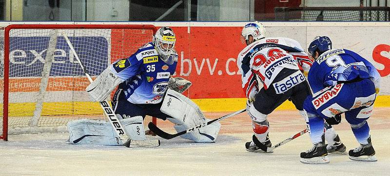 Brněnští hokejisté pět minut před koncem zápasu s Pardubicemi vedli, nakonec berou jen bod.