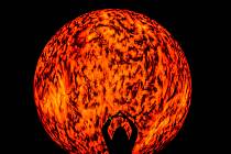 Hvězdárna a planetárium Brno představila nový přírůstek do party planet, jejichž nafukovací modely představuje pozemšťanům. Nově se mohou lidé podívat na model Slunce - Heliosféru.