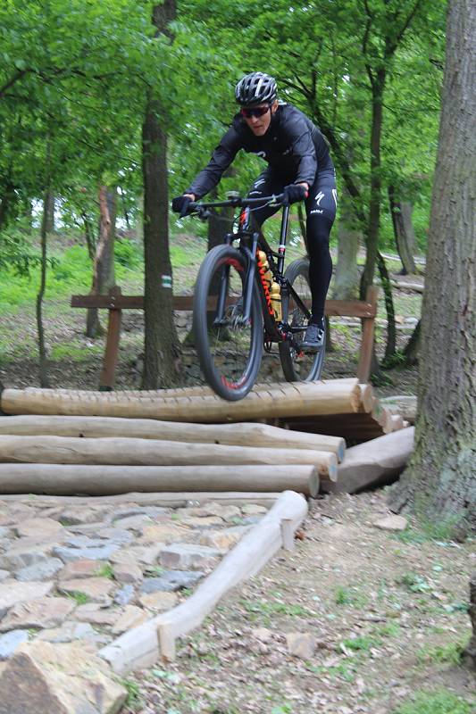 Jaroslav Kulhavý se projel po zrekonstruované Bikeareně Anthropos.