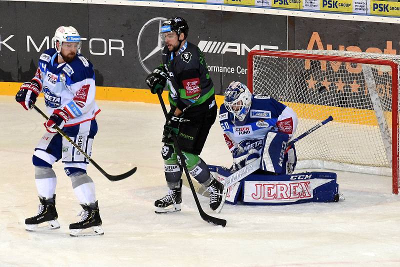 Hokejisté Komety Brno (v bílém) podlehli Mladé Boleslavi 0:2.