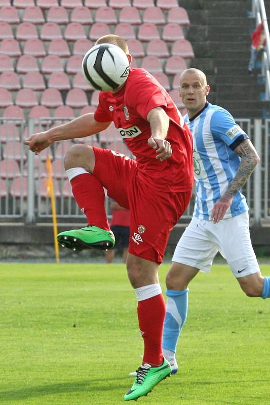  Ve 26. kole nejvyšší české soutěže přivítali fotbalisté Zbrojovky na stadionu v Srbské ulici ambiciózní Mladou Boleslav. Po bojovném výkonu remizovali 1:1.